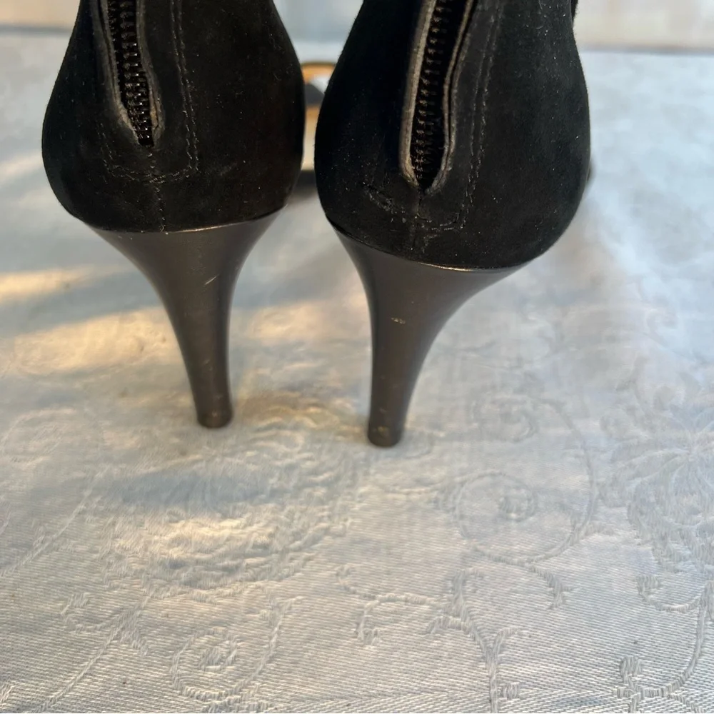 Alex Marie Shoes Black Suede Ankle Strap W/Tassels Zipper Heel 3 3/4” Heels 9.5